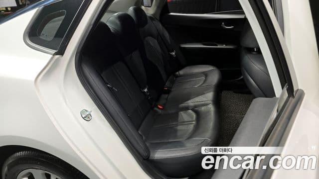 Kia K5 2세대 Prestige, 2016 12