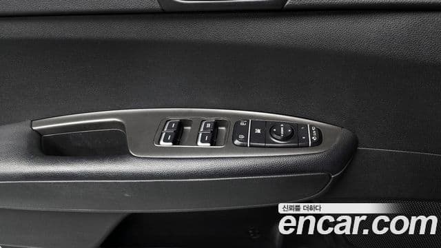 Kia K5 2세대 Prestige, 2016 17