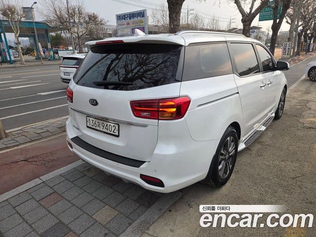 Kia The / новый New Carnival Luxury, 2019 все фото