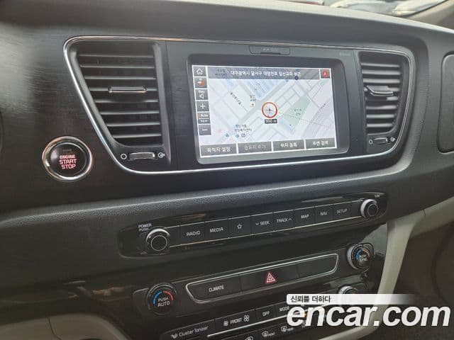 Kia The / новый New Carnival Luxury, 2019 14