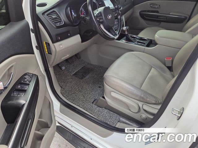 Kia The / новый New Carnival Luxury, 2019 16