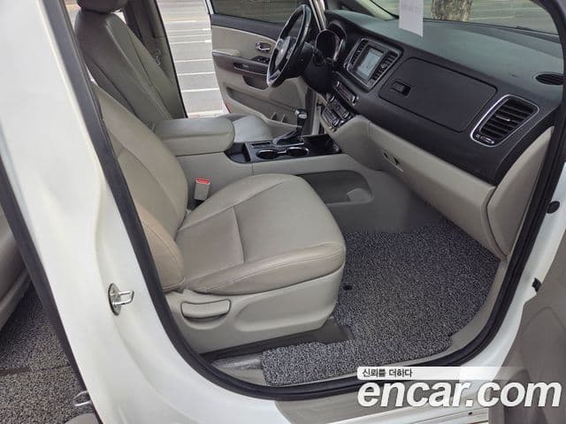 Kia The / новый New Carnival Luxury, 2019 18