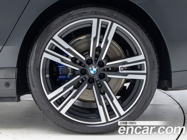 BMW i7 (G70) xDrive 60 M Sport, 2023 все фото