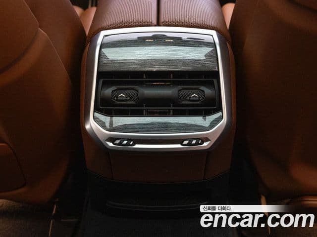 BMW i7 (G70) xDrive 60 M Sport, 2023 19