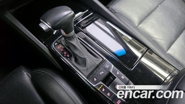 Kia All New K7 гибрид Noblesse, 2017 9