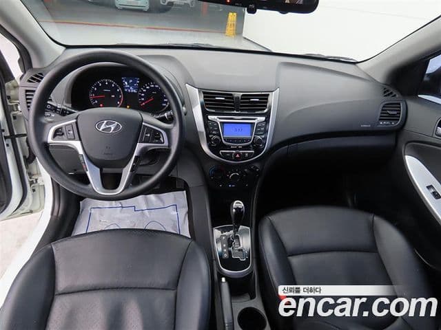 Hyundai Accent(новый кузов / новое поколение) Premier, 2011 7