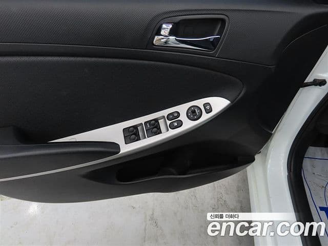 Hyundai Accent(новый кузов / новое поколение) Premier, 2011 12