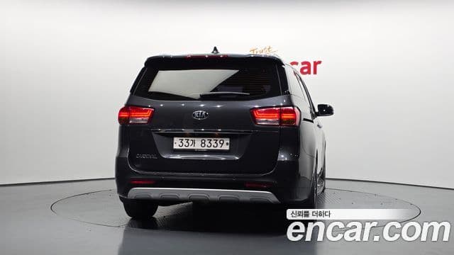Kia All New Carnival Luxury, 2017 4