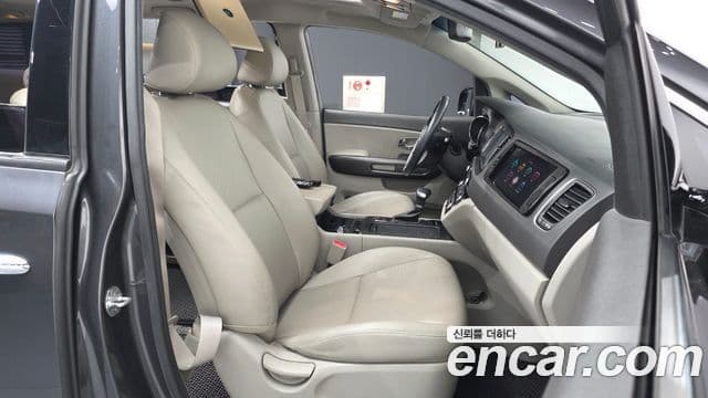 Kia All New Carnival Luxury, 2017 11