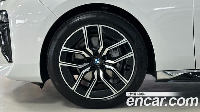 BMW 7시리즈 (G70) 740d xDrive M Sport, 2025 все фото