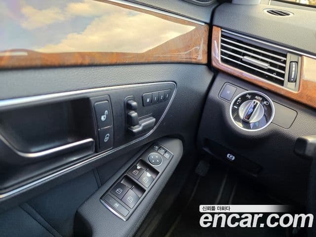 Mercedes-Benz E-класс W212 E300 Elegance, 2012 8