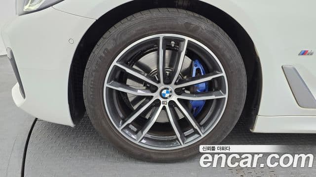 BMW 5시리즈 (G30) 520i M Sport, 2023 все фото