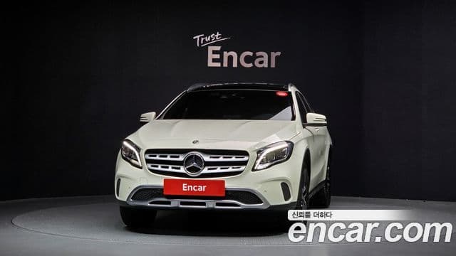 Mercedes-Benz GLA-класс X156 Premium, 2018 3