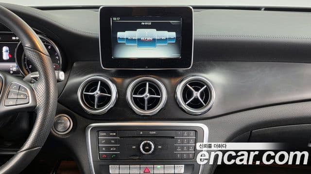 Mercedes-Benz GLA-класс X156 Premium, 2018 14