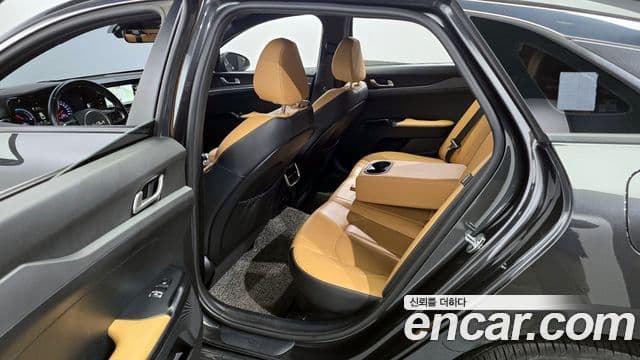 Kia K5 гибрид 3세대 Prestige, 2022 13