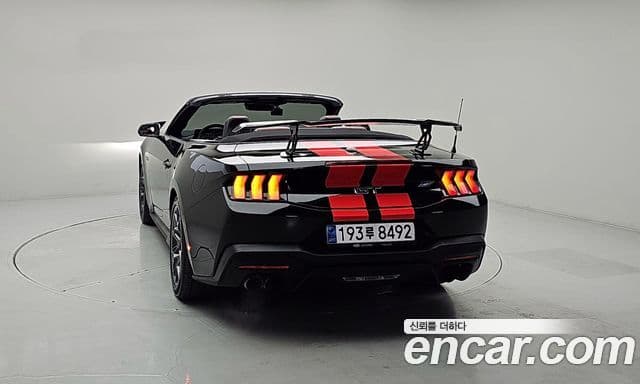 Ford Mustang 7세대 5.0 GT Premium кабриолет, 2025 4