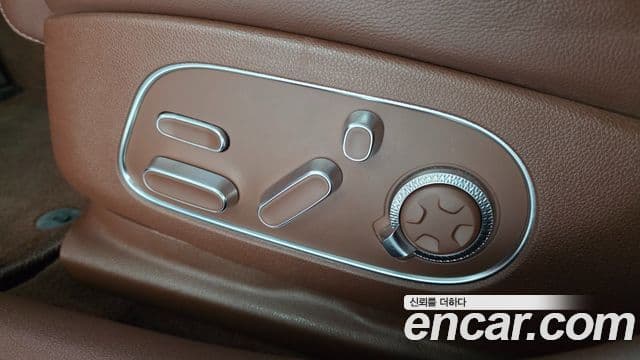 Genesis G90 (RS4) бензин 3.5 турбо AWD, 2022 19