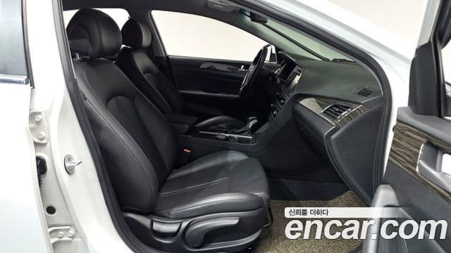 Hyundai LF Sonata 2.0 Smart, 2015 10