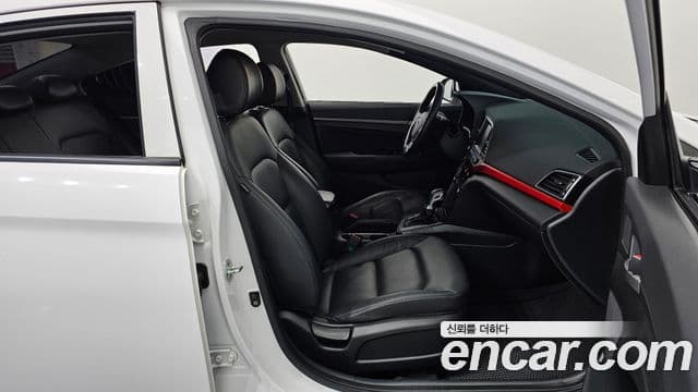 Hyundai Avante AD 1.6 GDI Smart, 2016 10