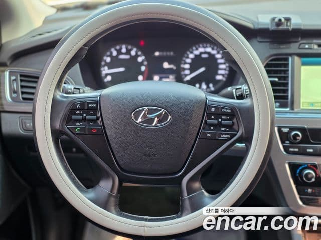 Hyundai LF Sonata LPI Modern(для людей с инвалидностью), 2015 8