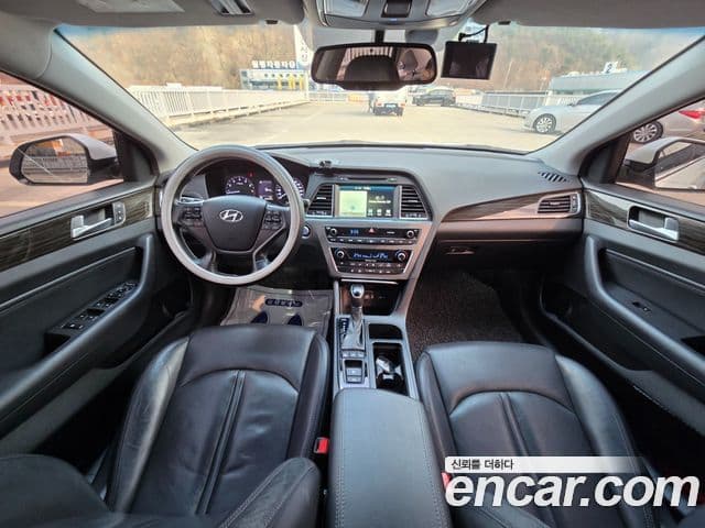 Hyundai LF Sonata LPI Modern(для людей с инвалидностью), 2015 10