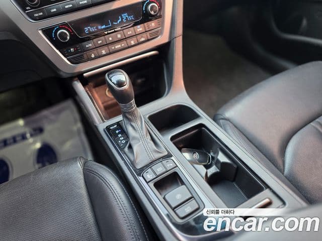 Hyundai LF Sonata LPI Modern(для людей с инвалидностью), 2015 12