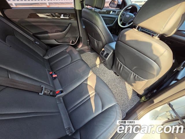 Hyundai LF Sonata LPI Modern(для людей с инвалидностью), 2015 18