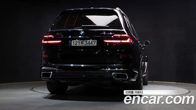 BMW X7 (G07) xDrive 40i M Sport 7인승, 2025 4