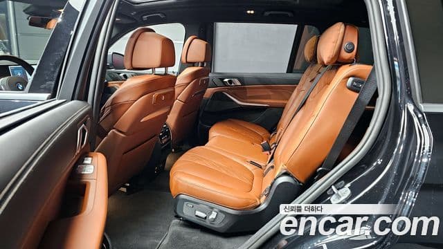 BMW X7 (G07) xDrive 40i M Sport 7인승, 2025 13