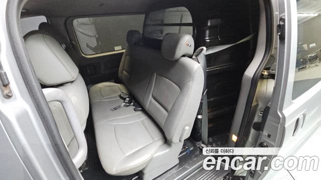 Hyundai Grand Starex CVX Luxury, 2015 12