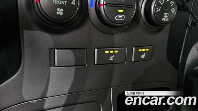 Hyundai Grand Starex CVX Luxury, 2015 16