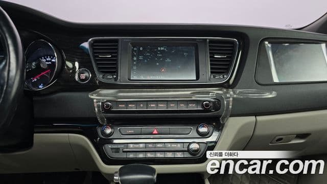 Kia The / новый New Carnival President, 2019 15