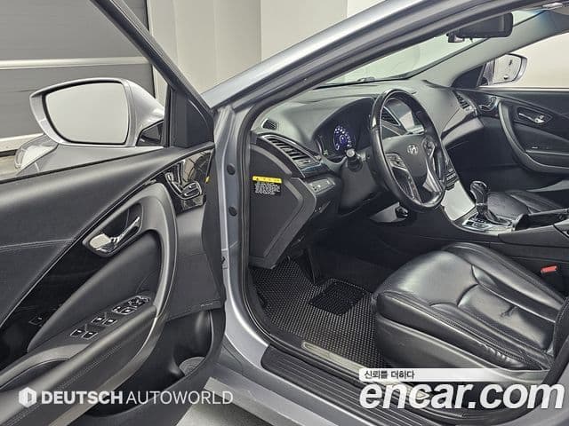 Hyundai Grandeur HG гибрид Premium, 2016 11
