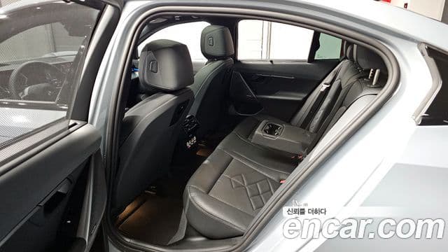 BMW 5시리즈 (G60) 530i xDrive M Sport, 2025 11