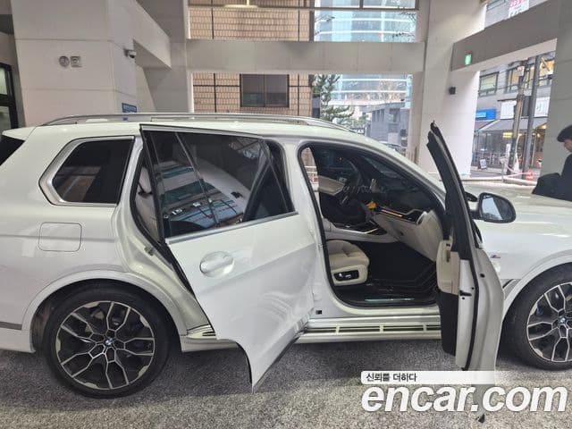 BMW X7 (G07) xDrive 40i M Sport 6인승, 2025 6