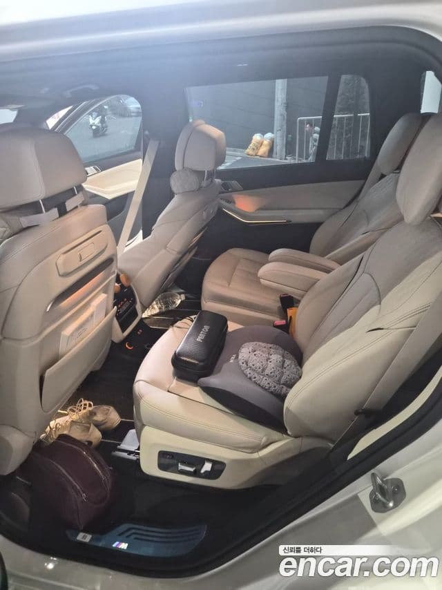 BMW X7 (G07) xDrive 40i M Sport 6인승, 2025 13