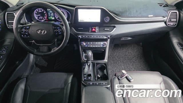 Hyundai Grandeur IG 3.0 LPi Exclusive (арендный автомобиль), 2019 7