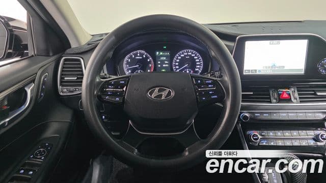 Hyundai Grandeur IG 3.0 LPi Exclusive (арендный автомобиль), 2019 13