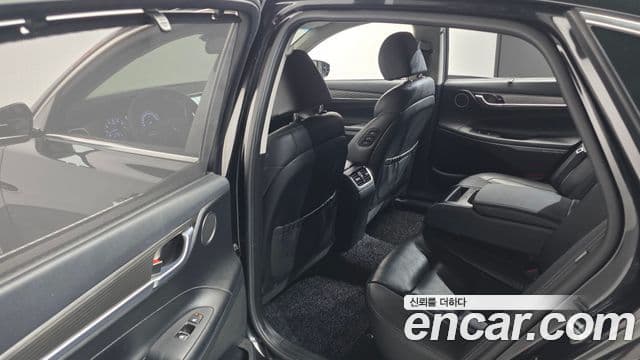 Hyundai Grandeur IG 3.0 LPi Exclusive (арендный автомобиль), 2019 16