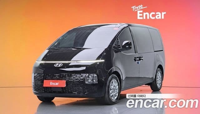 Hyundai Staria Modern, 2025 1