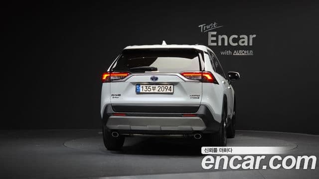 Toyota RAV4 5세대 2.5 4WD гибрид LTD, 2024 4