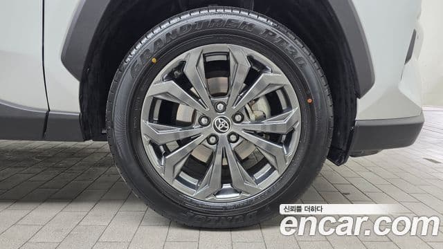 Toyota RAV4 5세대 2.5 4WD гибрид LTD, 2024 все фото