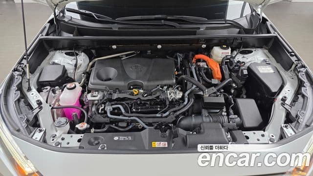 Toyota RAV4 5세대 2.5 4WD гибрид LTD, 2024 6