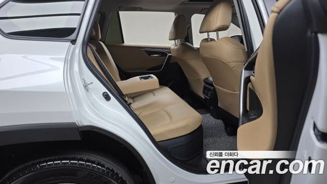 Toyota RAV4 5세대 2.5 4WD гибрид LTD, 2024 12