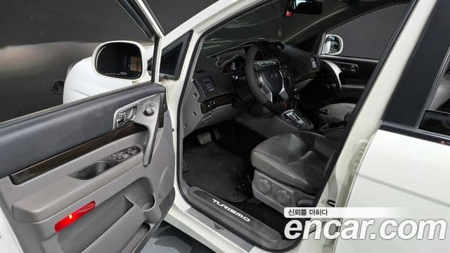 KG모빌리티(SsangYong) Korando 투리스모 high крыша, roof, 2016 10