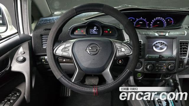 KG모빌리티(SsangYong) Korando 투리스모 high крыша, roof, 2016 14