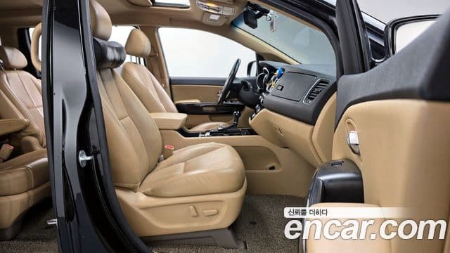 Kia All New Carnival Noblesse, 2016 10