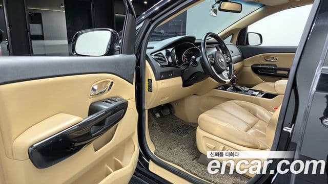 Kia All New Carnival Noblesse, 2016 11
