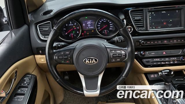 Kia All New Carnival Noblesse, 2016 13