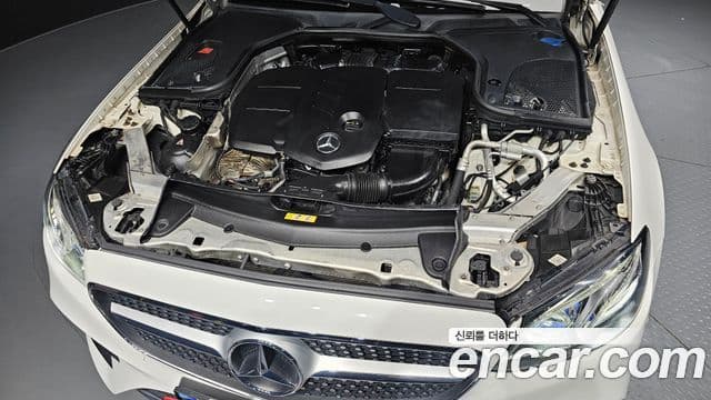 Mercedes-Benz E-класс W213 E220d кабриолет, 2018 6